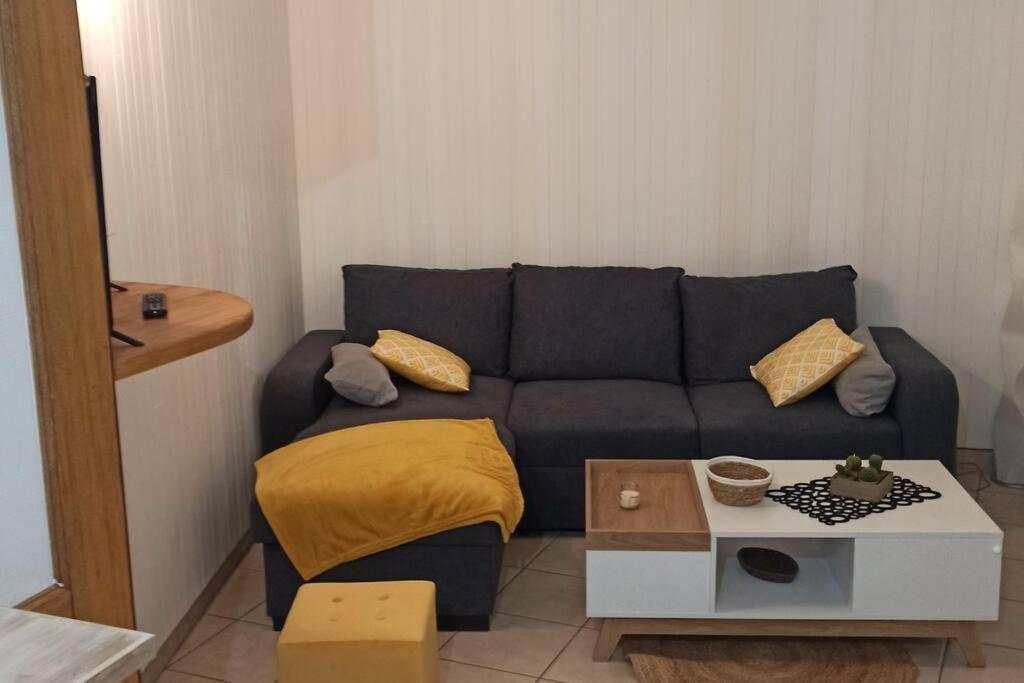Petite Maison De Bourg Proche A84 Ducey-Les Cheris Luaran gambar